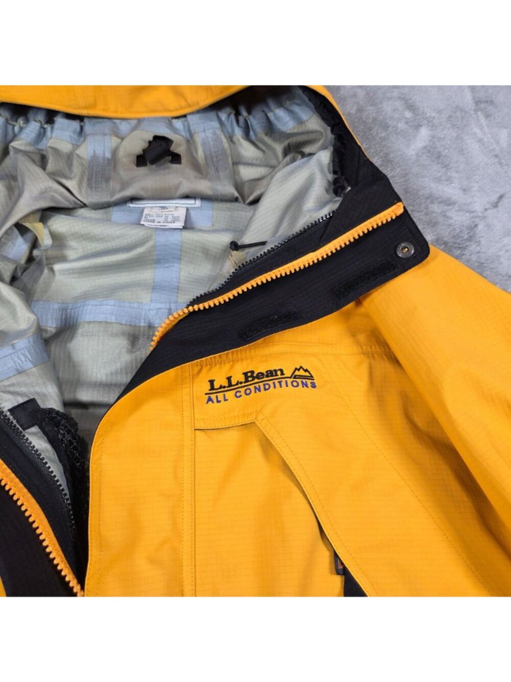 LL Bean Jacket Mens Large Yellow All Conditions Gear Gore-Tex Rain Shell - Picture 5 of 16